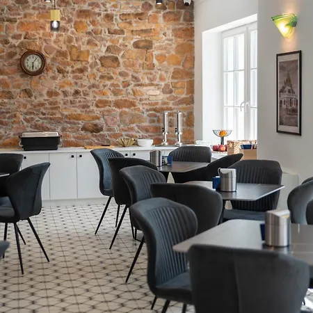 Rev-fueloep Panzio 3* Ревфюлёп