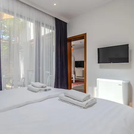 Rev-fueloep Panzio Отель типа 