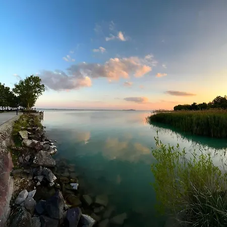 Rév-fülöp Panzió Bed and breakfast Révfülöp