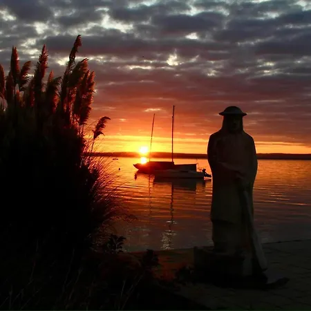 Rév-fülöp Panzió Bed and breakfast 3*