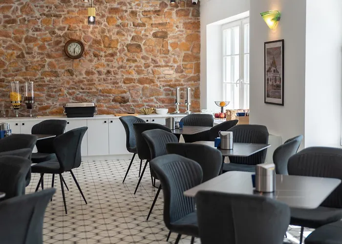 Rev-fueloep Panzio 3* Révfülöp