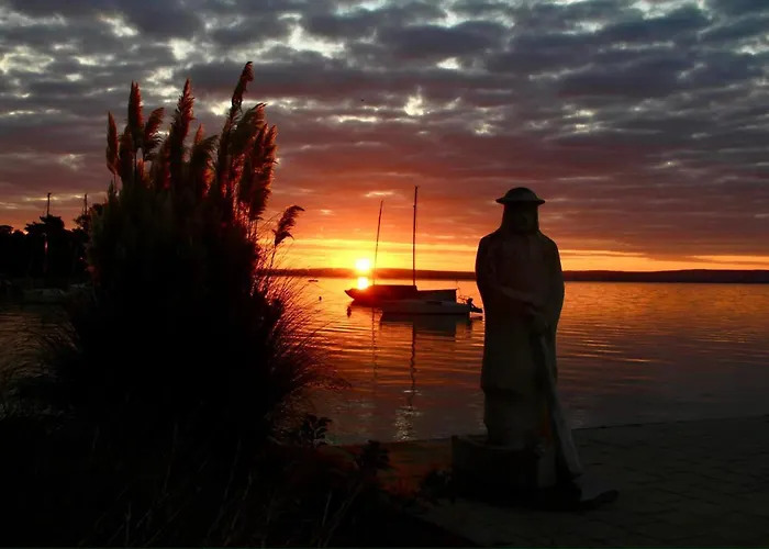 Rev-fueloep Panzio Bed & Breakfast 3*