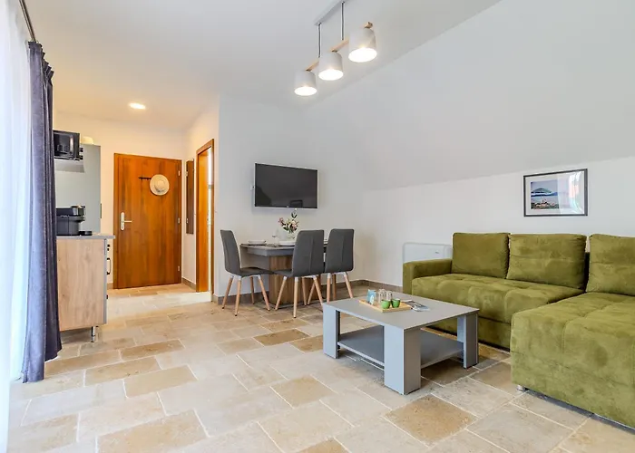 Rev-fueloep Panzio Bed & Breakfast Révfülöp